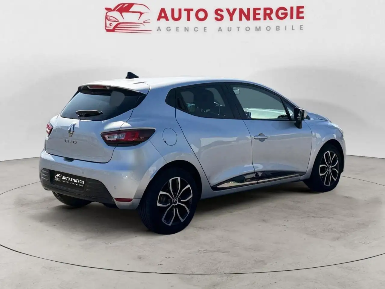 Renault Clio Grandtour — photo 8