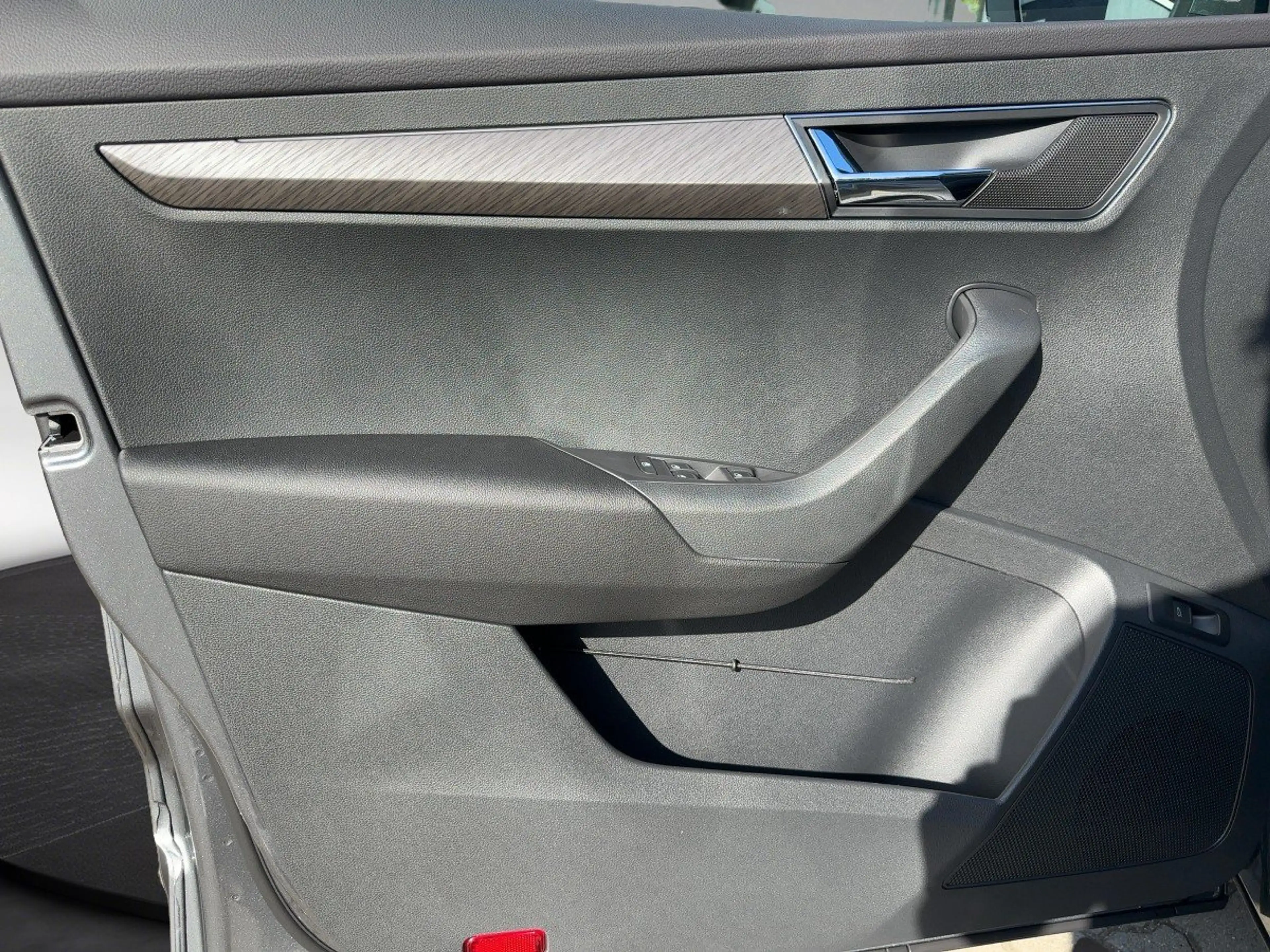 Skoda Karoq 1.5 TSI DSG Balance AHK Matrix eKlappe RFK WSS ACC — photo 8