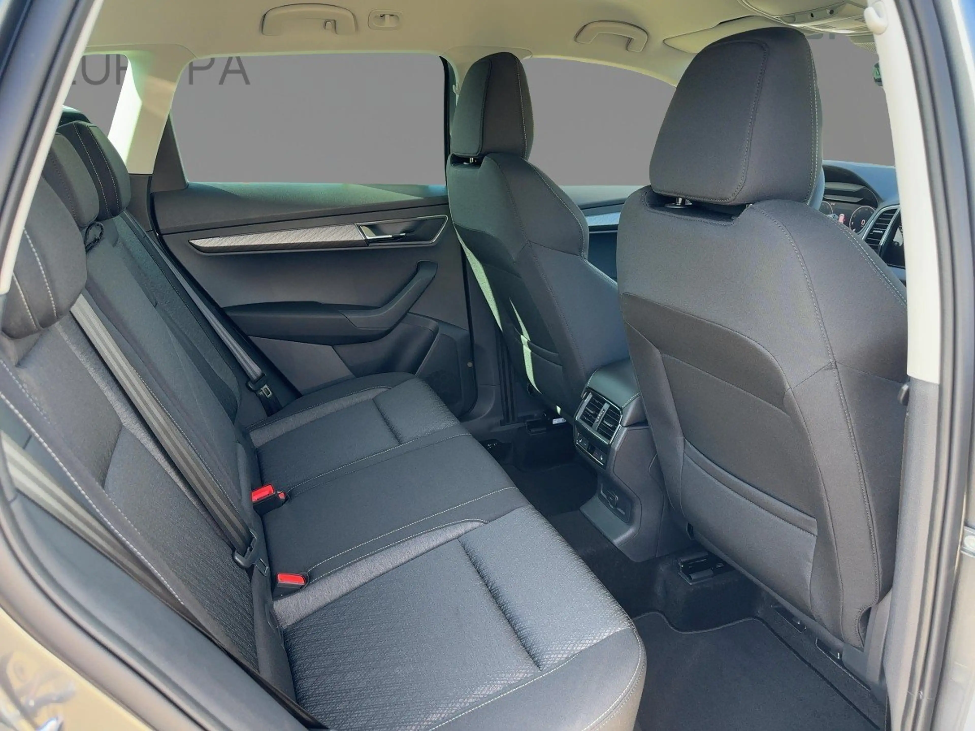 Skoda Karoq 1.5 TSI DSG Balance AHK Matrix eKlappe RFK WSS ACC — photo 11