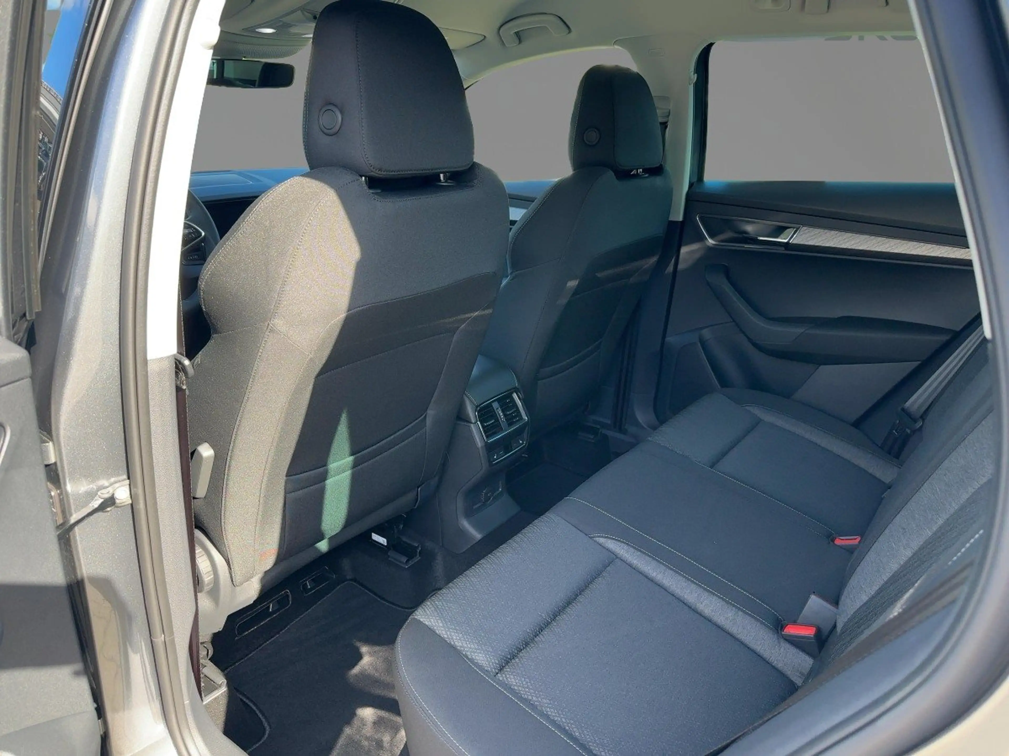 Skoda Karoq 1.5 TSI DSG Balance AHK Matrix eKlappe RFK WSS ACC — photo 10