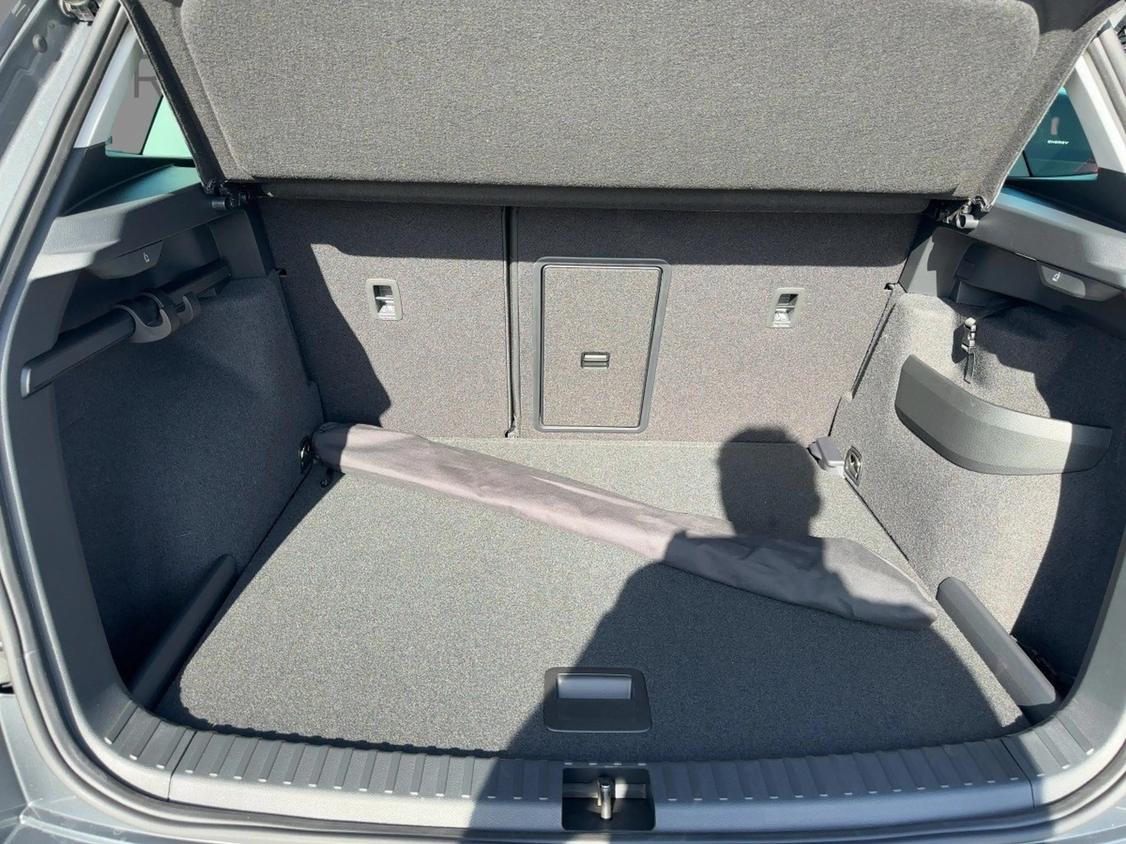 Skoda Karoq 1.5 TSI DSG Balance AHK Matrix eKlappe RFK WSS ACC — photo 3