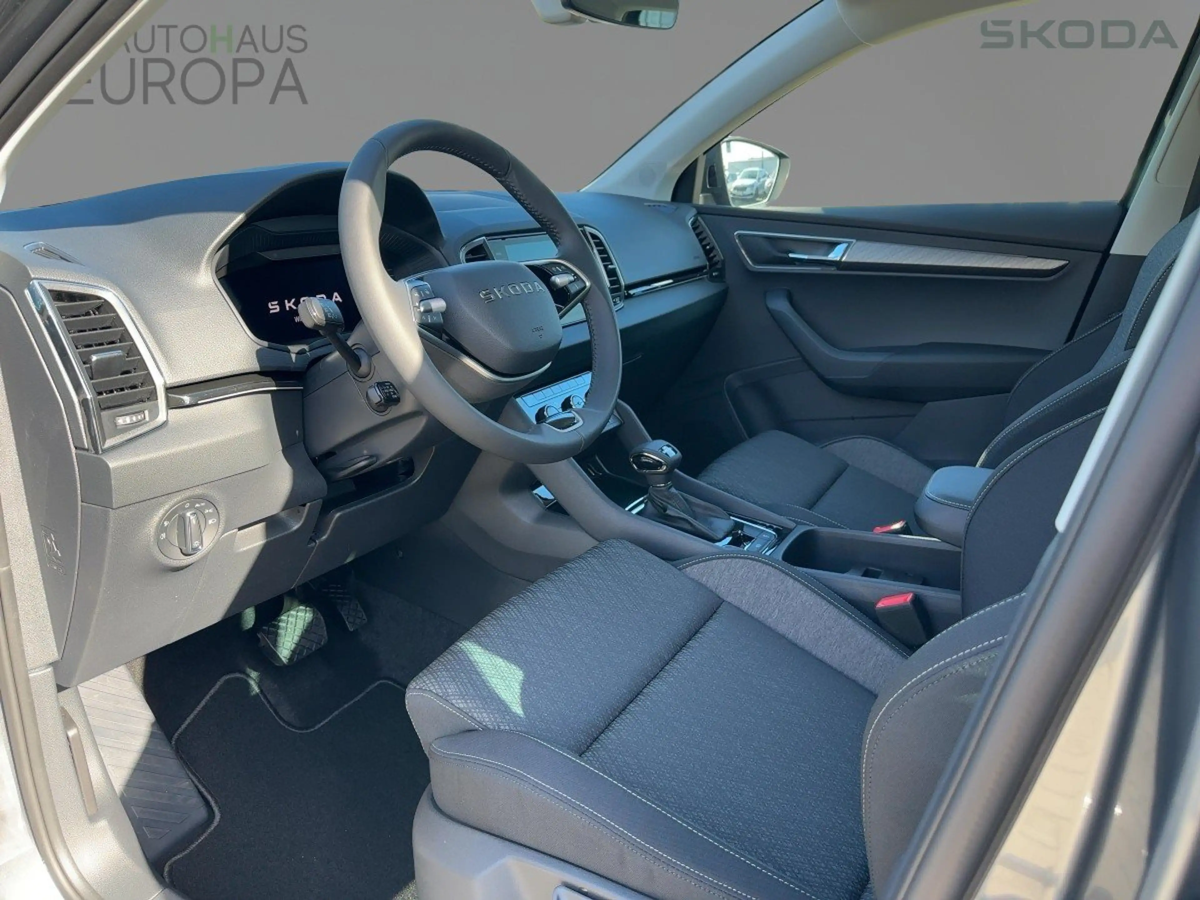 Skoda Karoq 1.5 TSI DSG Balance AHK Matrix eKlappe RFK WSS ACC — photo 9