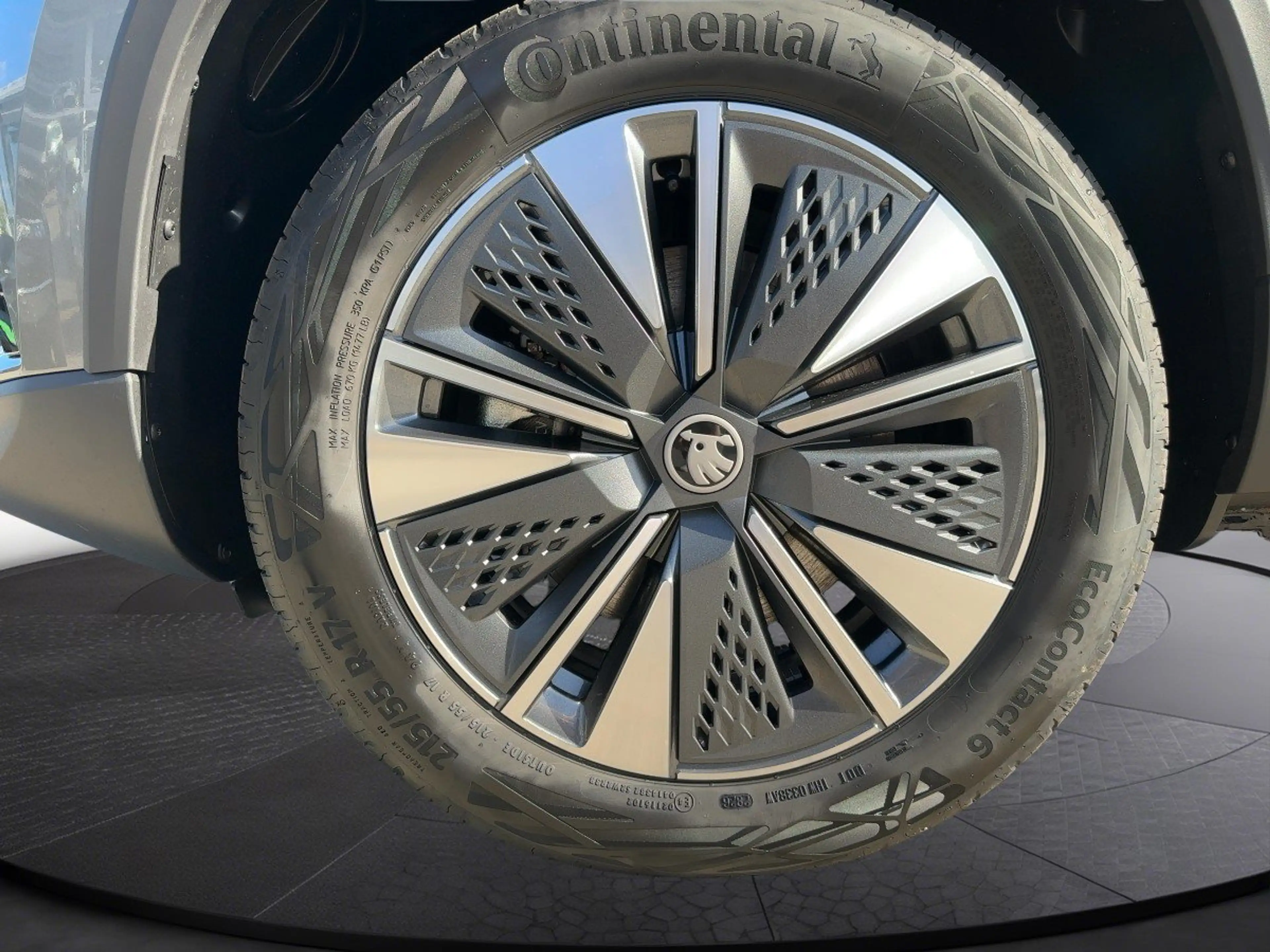 Skoda Karoq 1.5 TSI DSG Balance AHK Matrix eKlappe RFK WSS ACC — photo 7