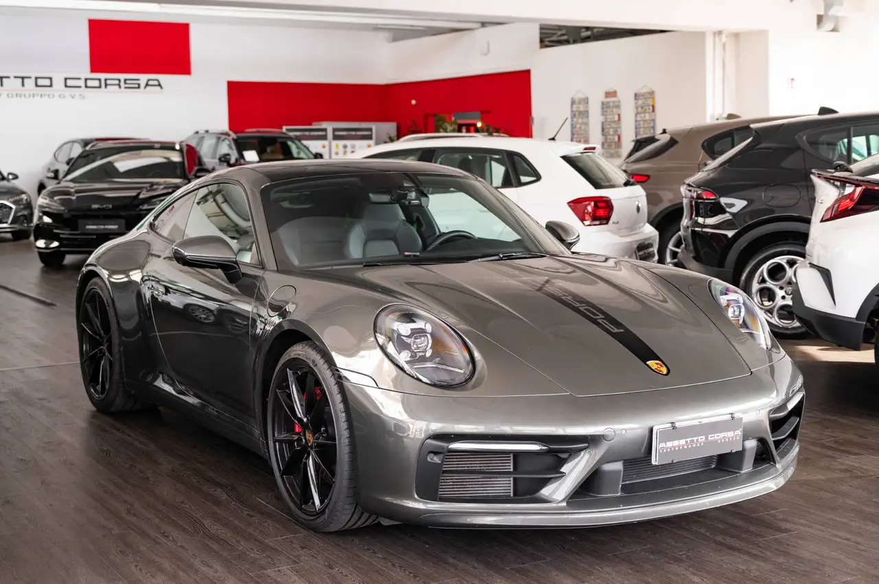Porsche 992