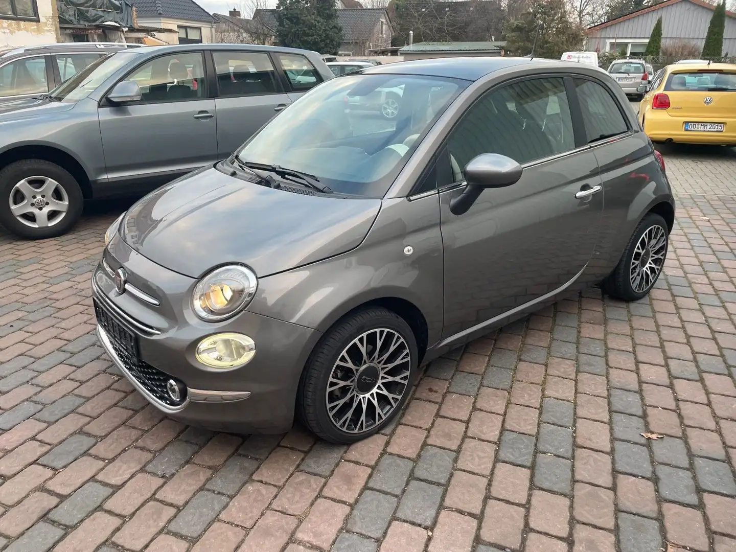 Fiat 500 Dolcevita Mild-Hybrid, DAB, PDC Gris - 1