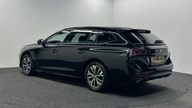 Peugeot 508 SW view 4