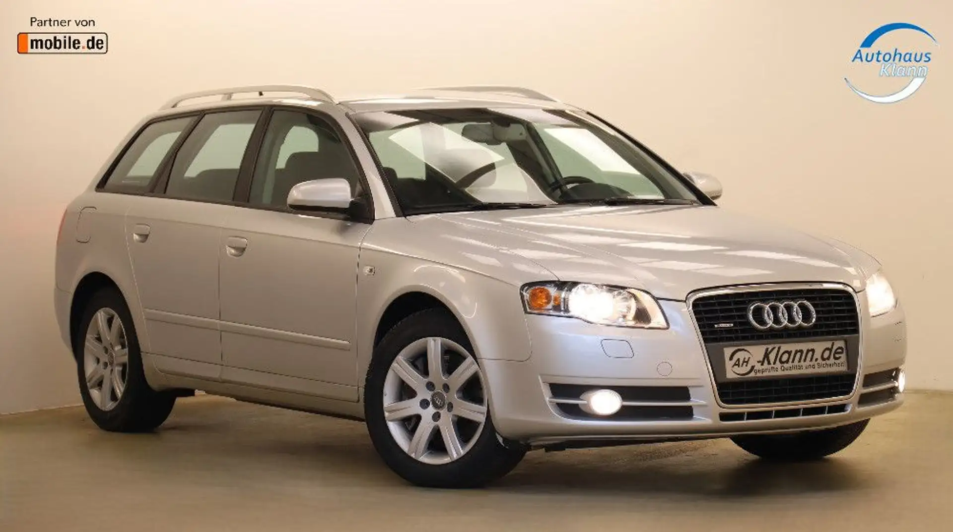 Audi A4 Avant 3.2FSI 256PS Automatik quattro Memory Stříbrná - 1