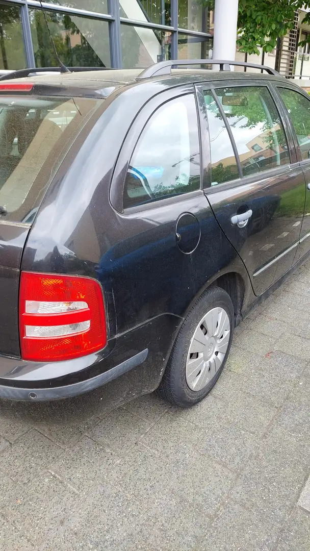 Skoda Fabia Fabia 1.4-16V Choice Zwart - 2