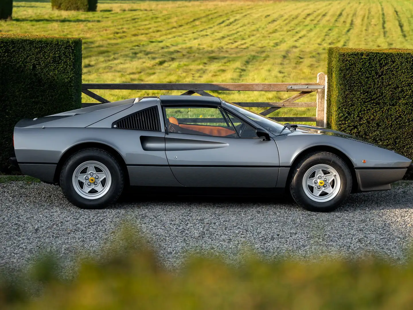 Ferrari 308 GTS / Fully Restored Gri - 2