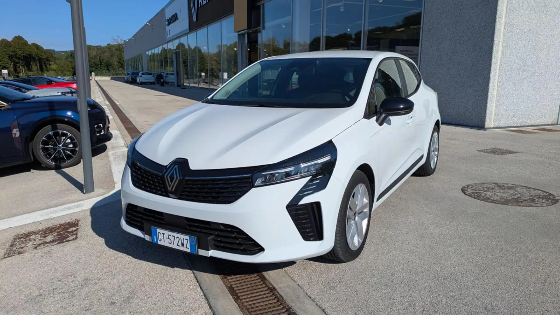 Renault Clio Full Hybrid E-Tech 145 CV 5 porte Evolution Bianco - 2