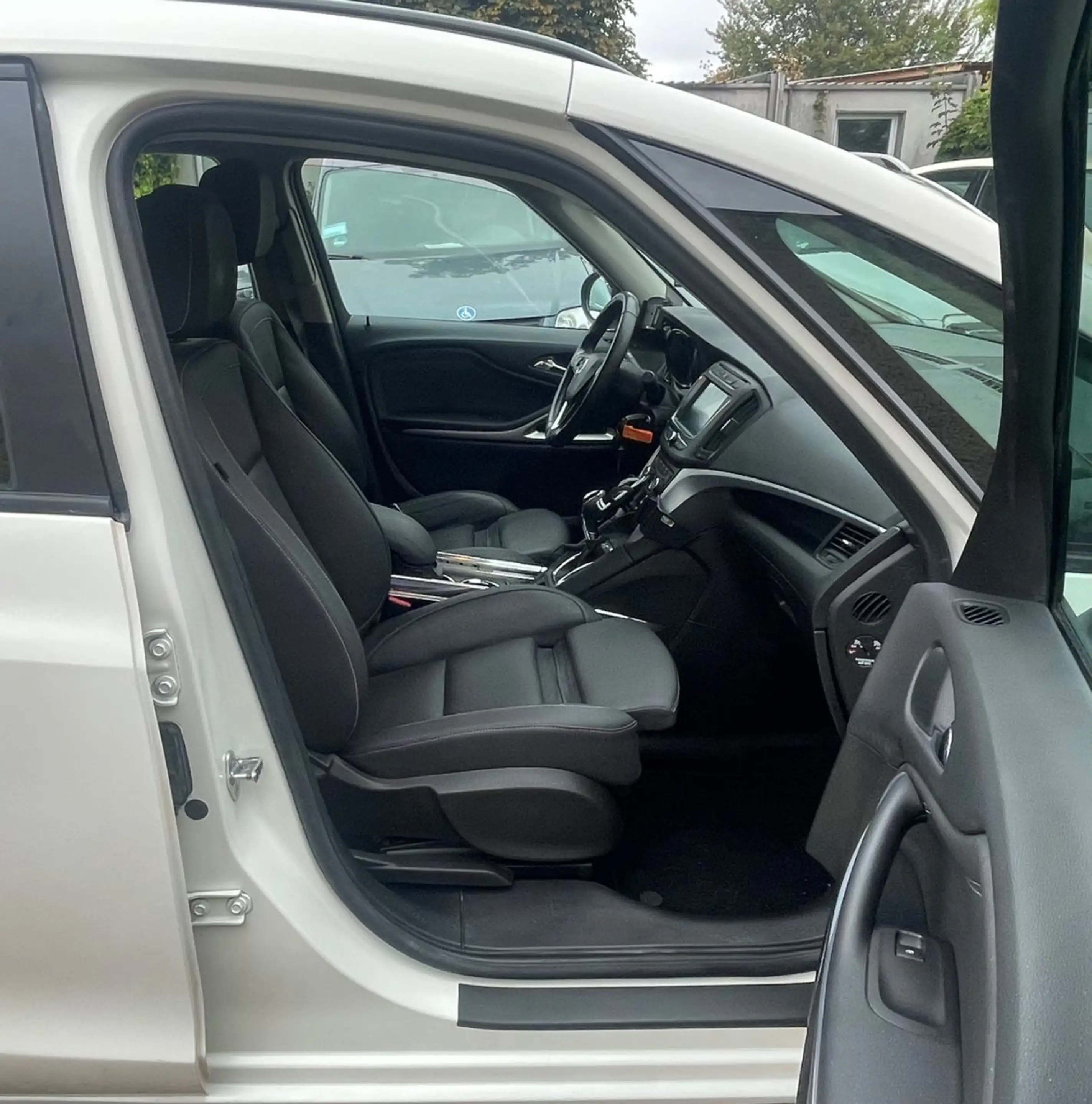 Opel Zafira *1HAND*SCHECKHEFT*TÜV NEU*ALLWETTER*LEDER* — photo 12