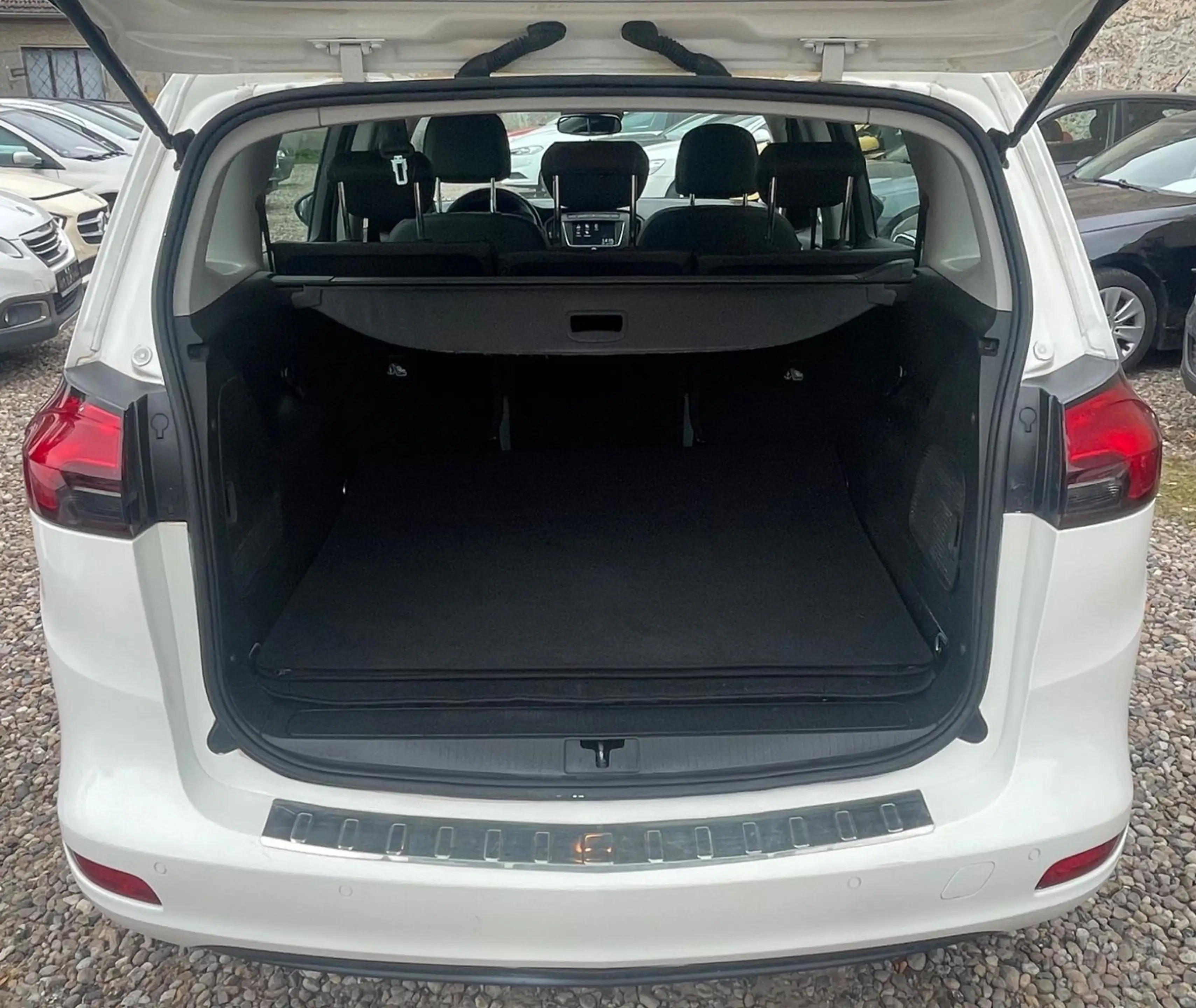 Opel Zafira *1HAND*SCHECKHEFT*TÜV NEU*ALLWETTER*LEDER* — photo 10