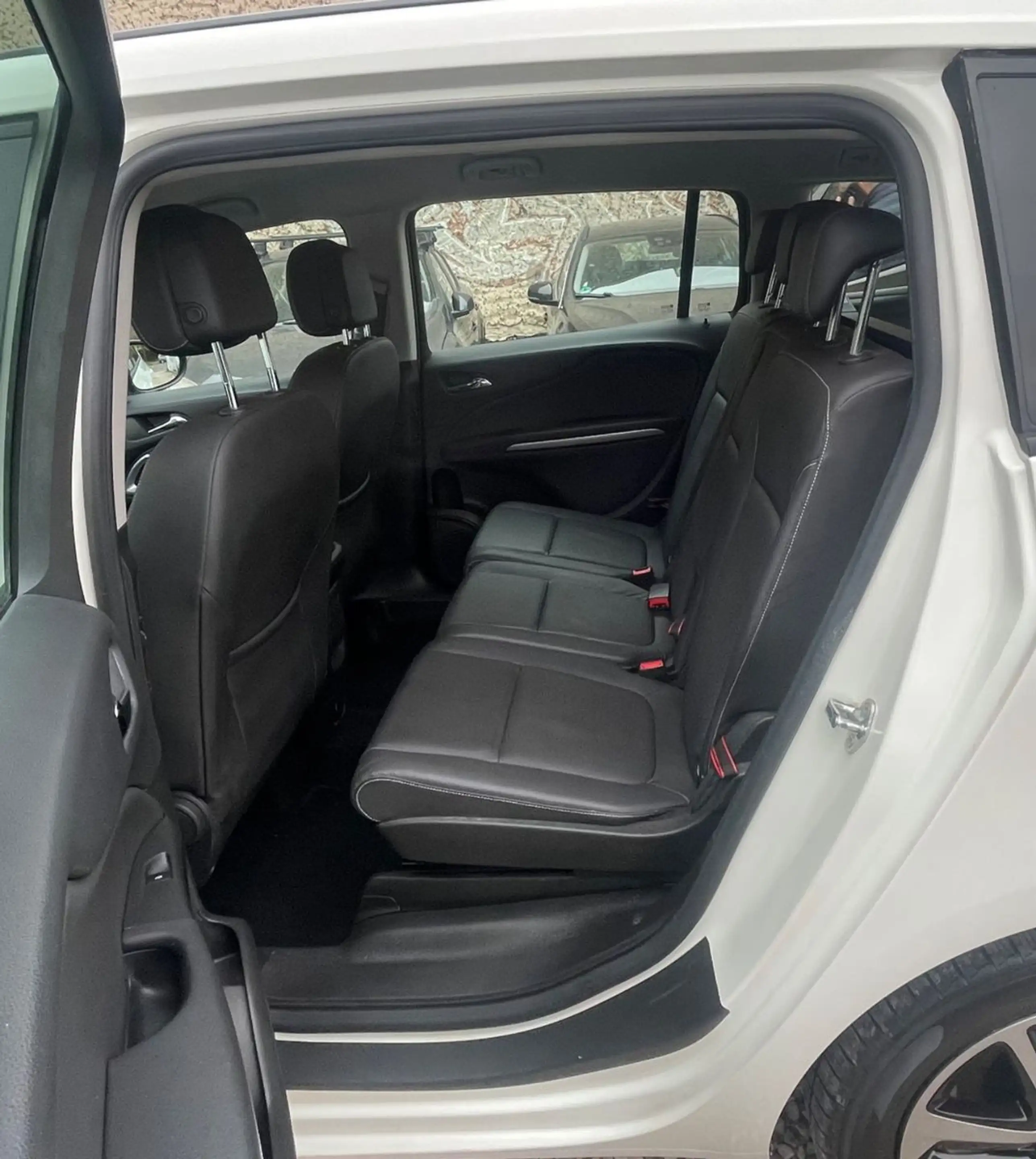 Opel Zafira *1HAND*SCHECKHEFT*TÜV NEU*ALLWETTER*LEDER* — photo 9