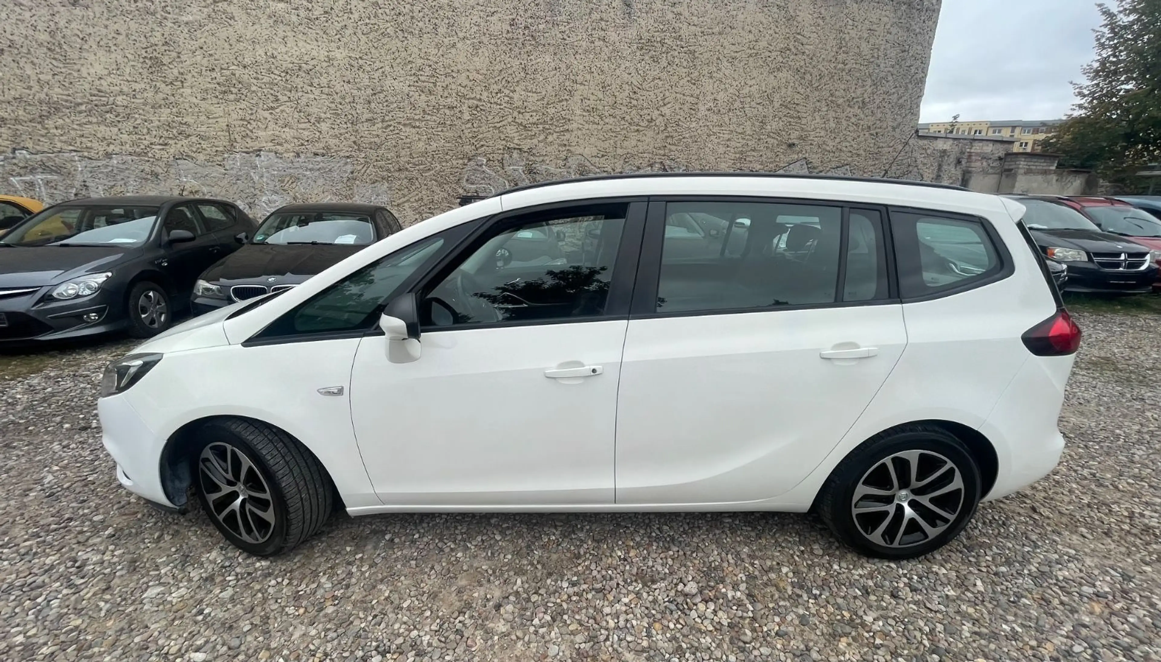 Opel Zafira *1HAND*SCHECKHEFT*TÜV NEU*ALLWETTER*LEDER* — photo 2