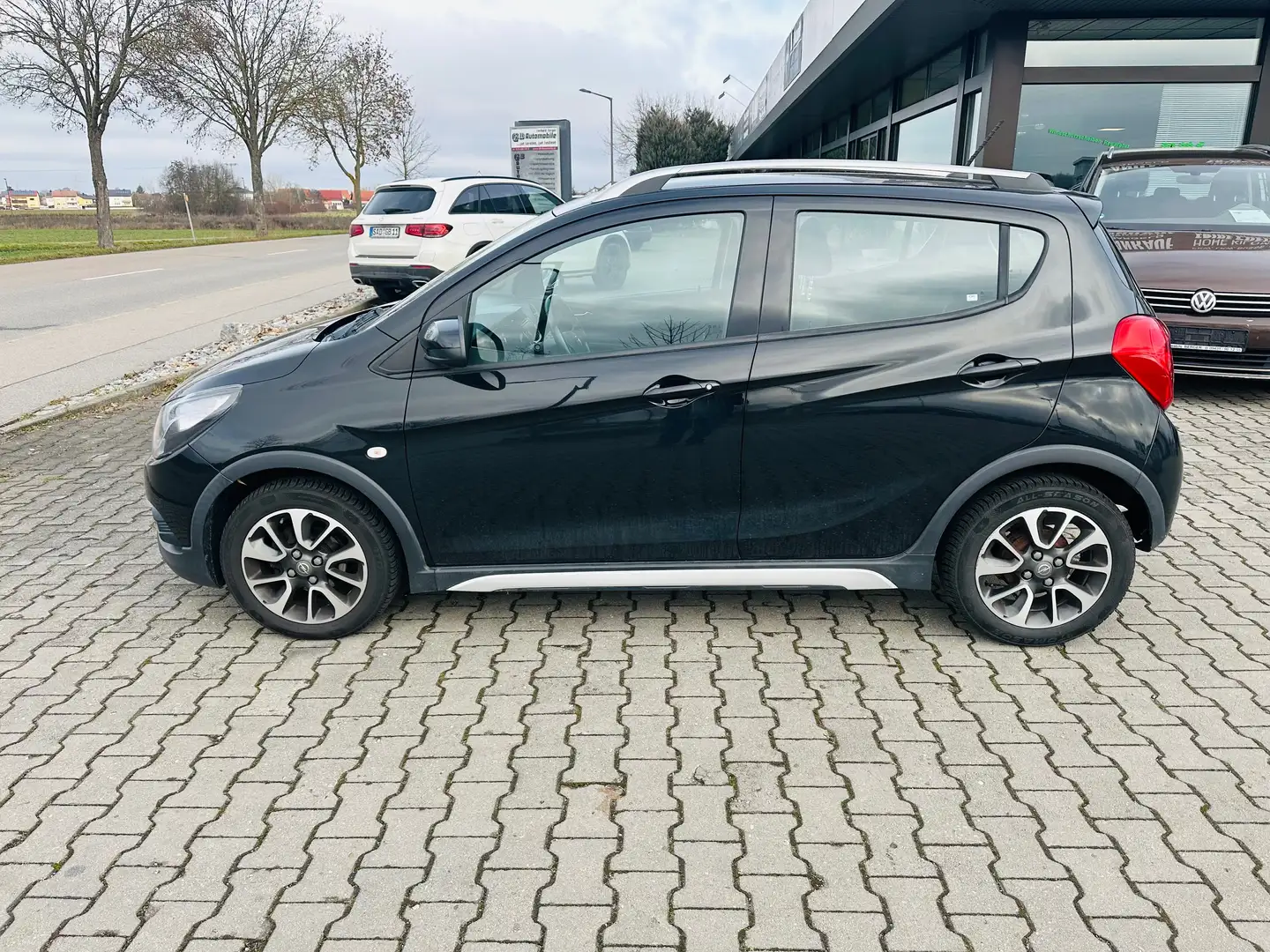 Opel Karl Rocks Automatic, Sitzheizung, PDC, uvm. Schwarz - 2