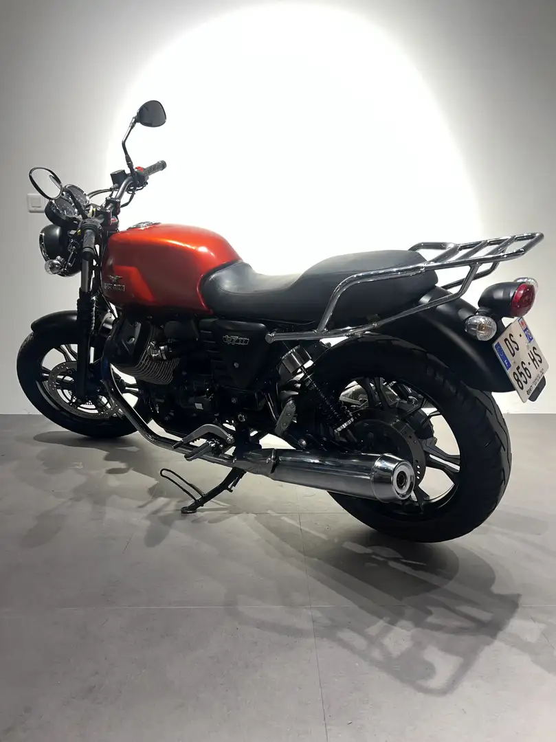 Moto Guzzi V 7 Orange - 2