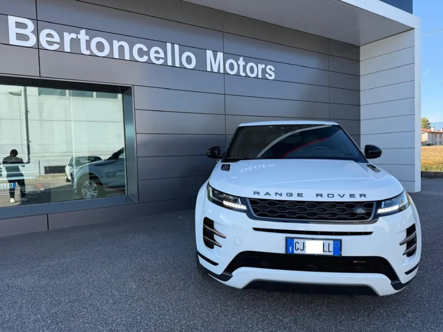 Land Rover Range Rover Evoque 2.0D I4 163CV AWD Auto R-Dynamic S TETTO-PELLE-LED Bianco - 2