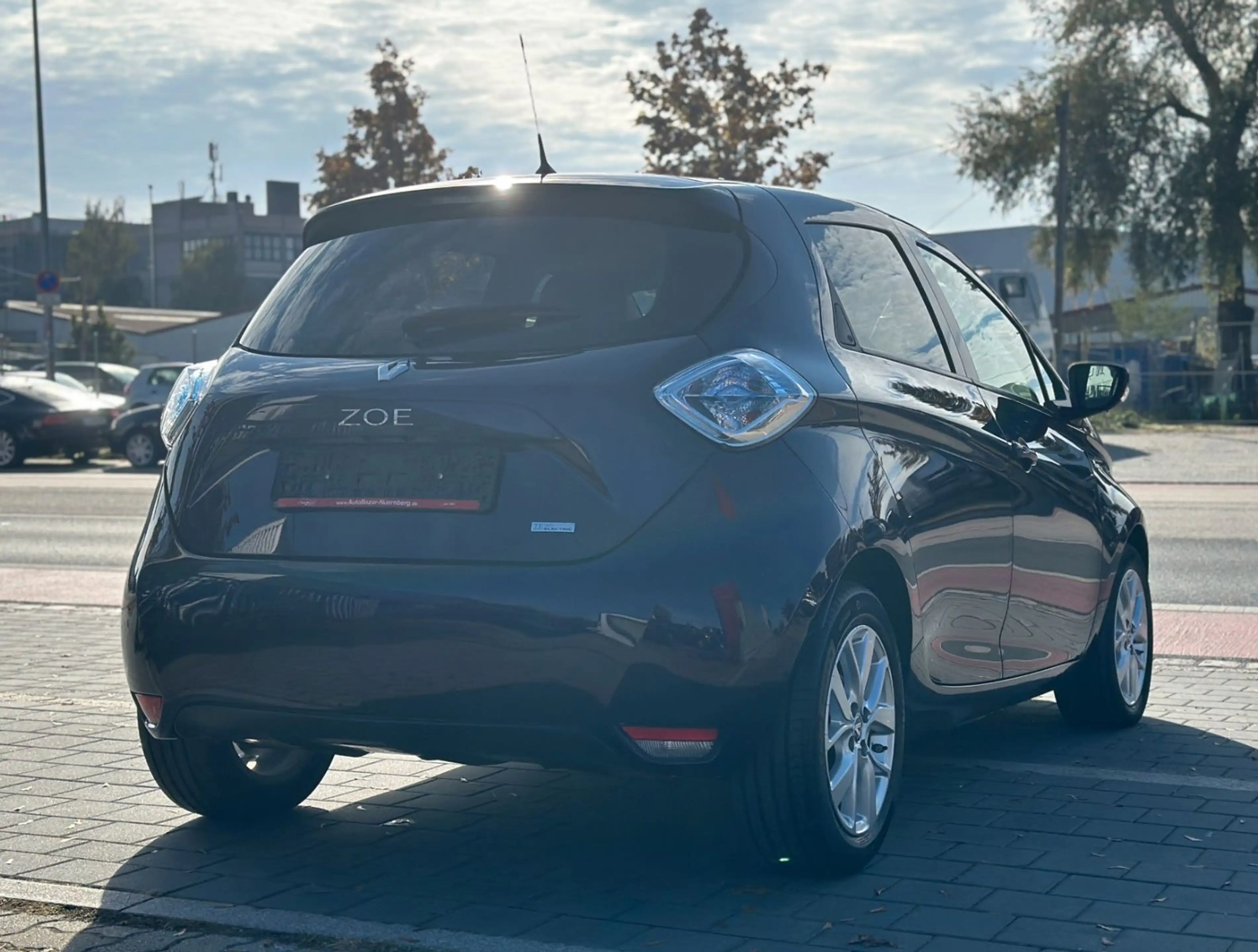 Renault ZOE Life / 1. Hand / Scheckheft / SoH 90,1% — photo 5