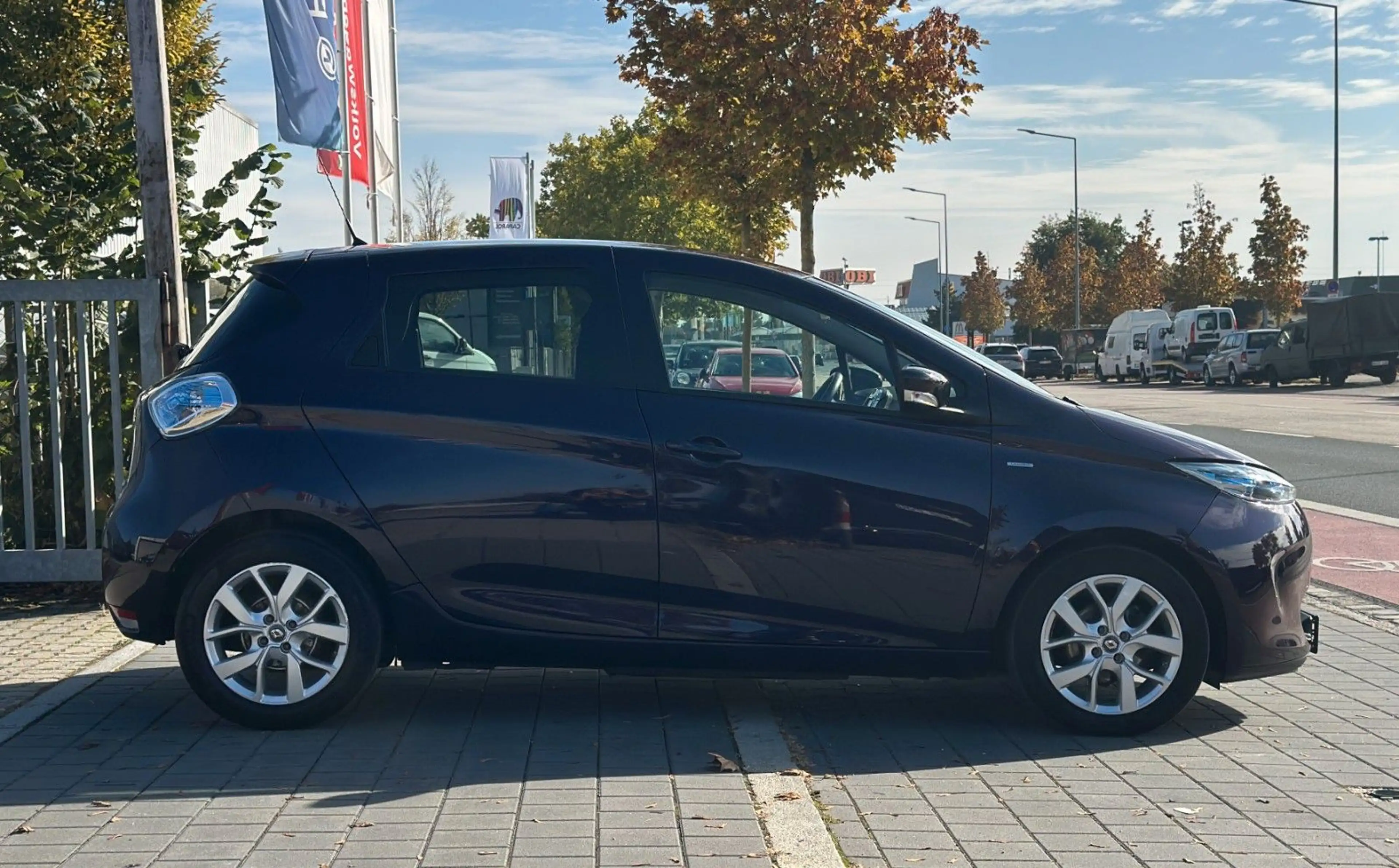 Renault ZOE Life / 1. Hand / Scheckheft / SoH 90,1% — photo 6
