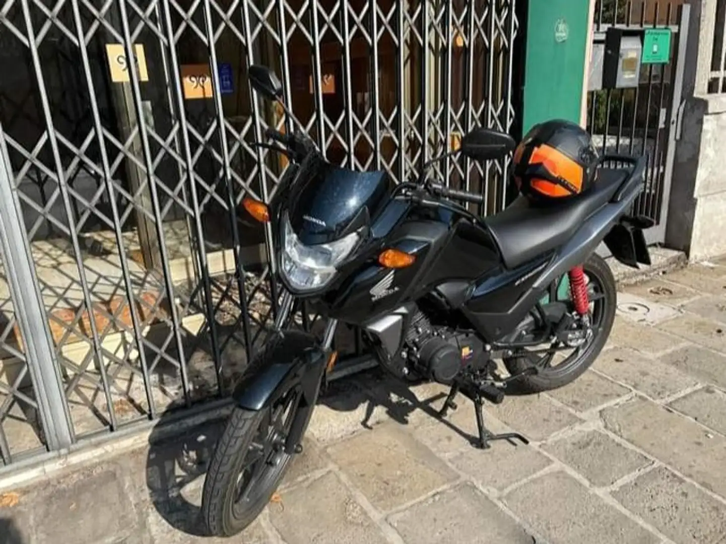 Honda CBF 125 Fekete - 1