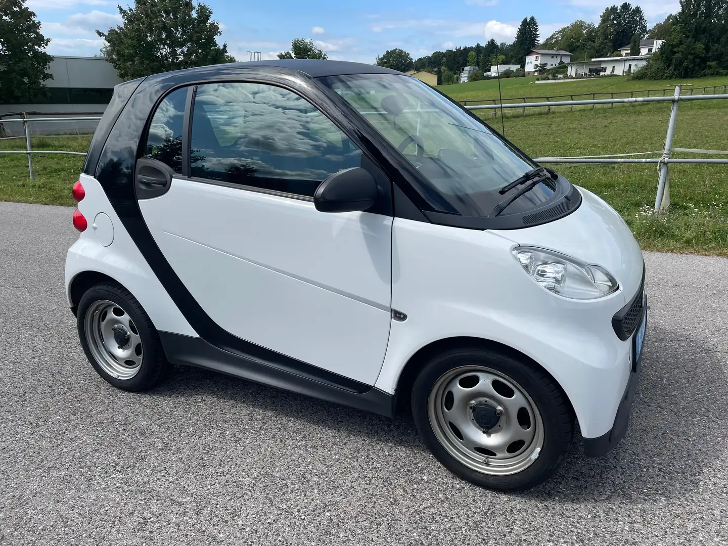 smart forTwo Micro Hybrid Drive 45kW (451.334) Weiß - 2
