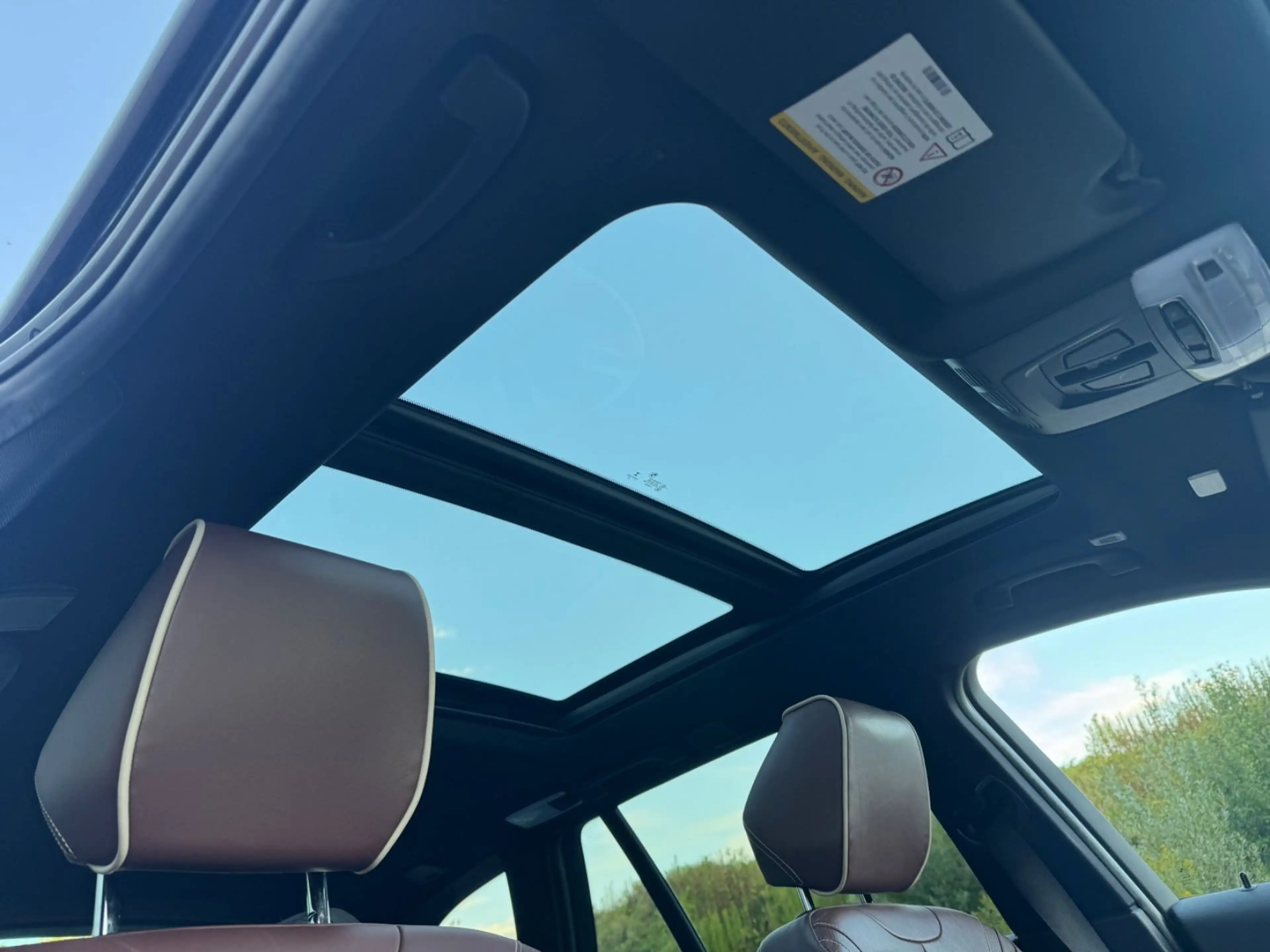 BMW 330 3 Touring 330 d xDrive — photo 14