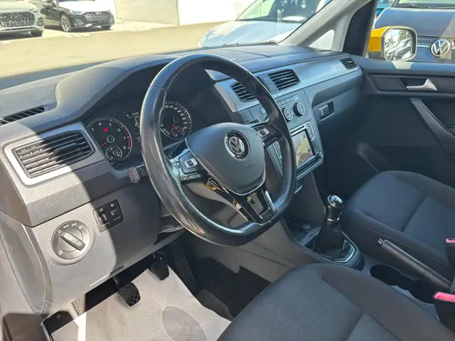 Volkswagen Caddy view 5