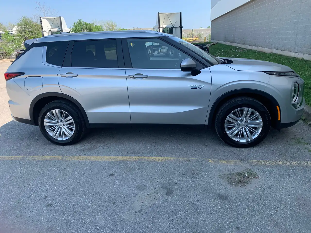 Mitsubishi Outlander снимка Mitsubishi Outlander