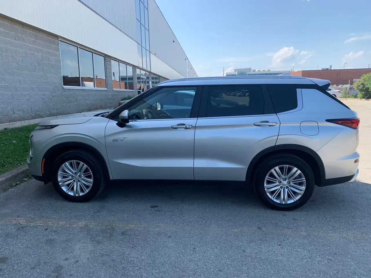 Mitsubishi Outlander снимка Mitsubishi Outlander