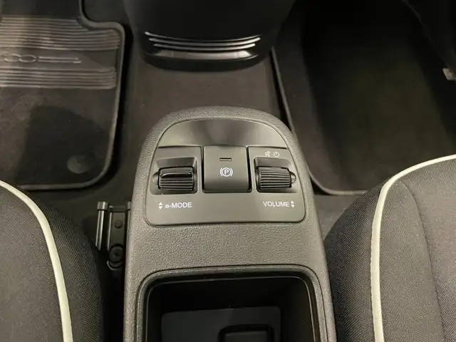 Fiat 500e view 14