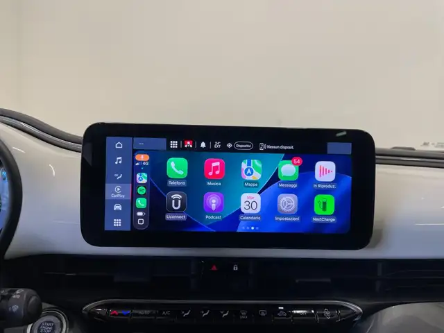 Fiat 500e view 9