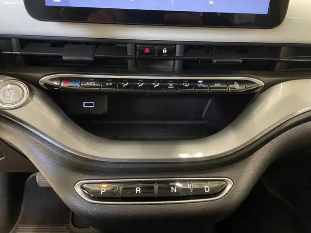 Fiat 500e view 12