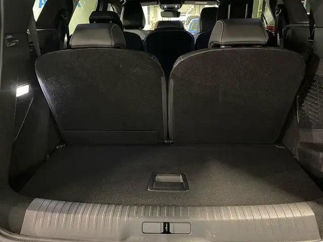 Peugeot 5008 view 9