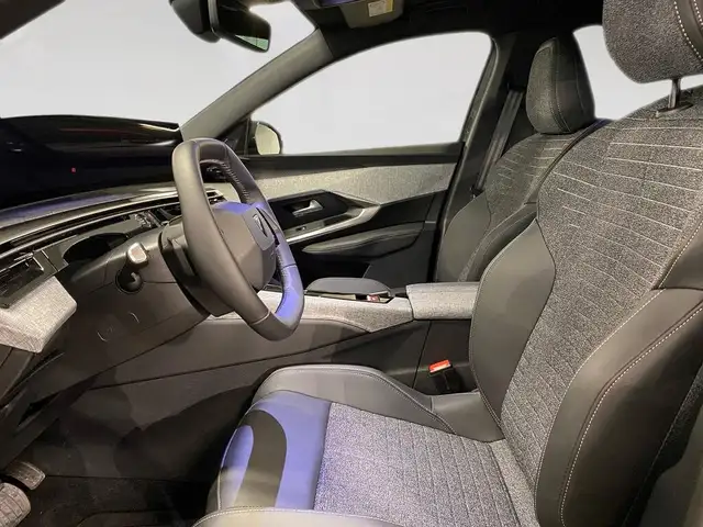 Peugeot 5008 view 7