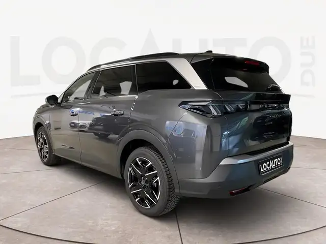Peugeot 5008 view 5