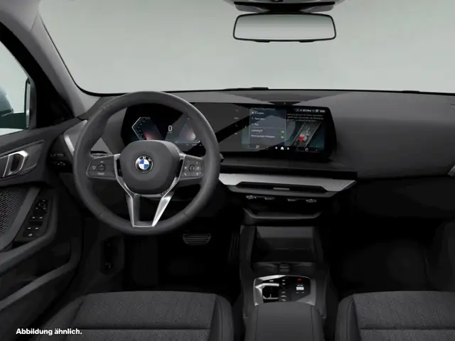 BMW 1 Series view 4
