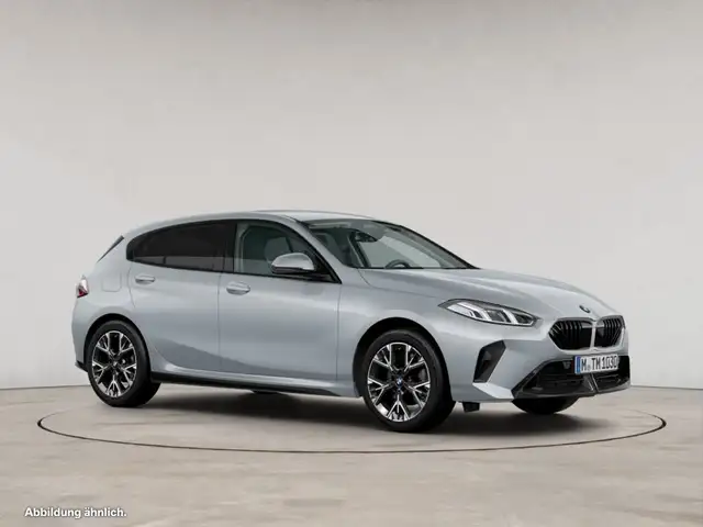 BMW 1 Series view 9