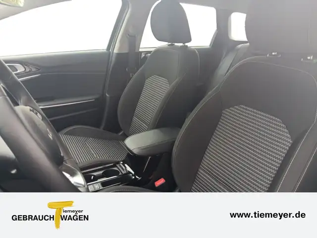 Kia Ceed view 10