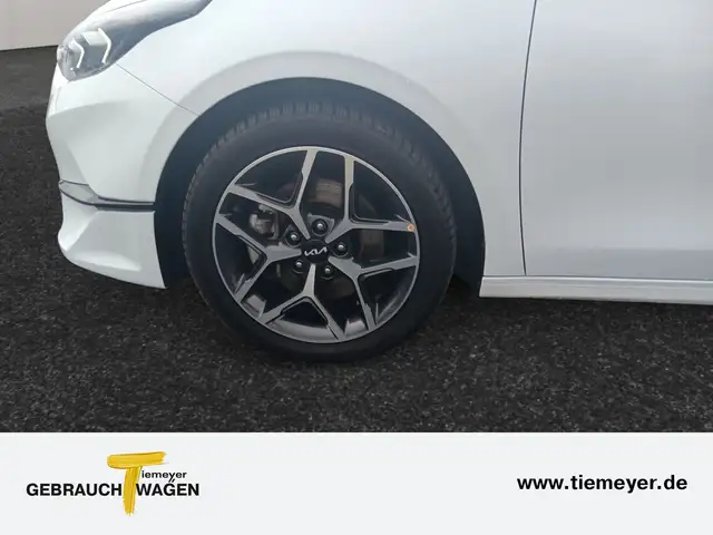 Kia Ceed view 9