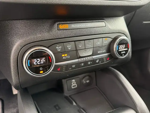 Ford Focus view 15