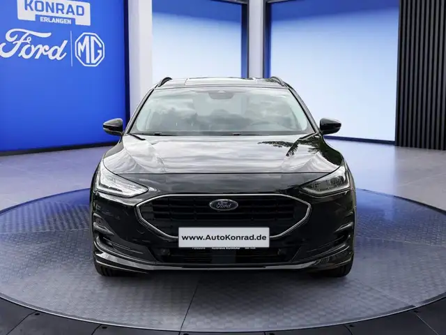 Ford Focus view 2