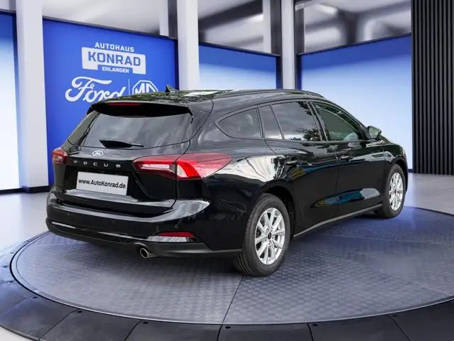 Ford Focus view 5