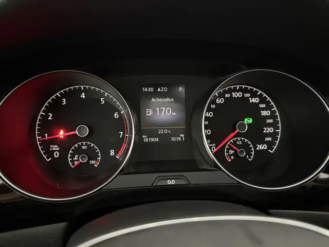 Volkswagen Golf Sportsvan view 20