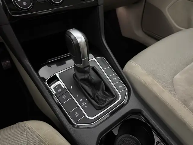 Volkswagen Golf Sportsvan view 26