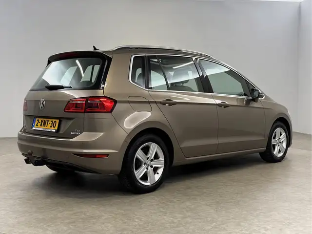 Volkswagen Golf Sportsvan view 12