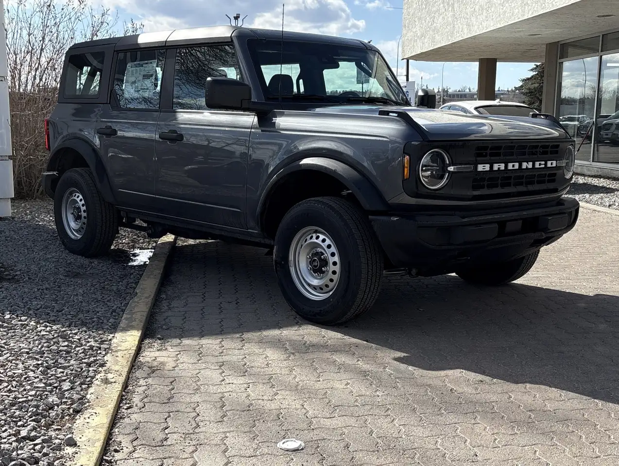 Ford Bronco снимка Ford Bronco