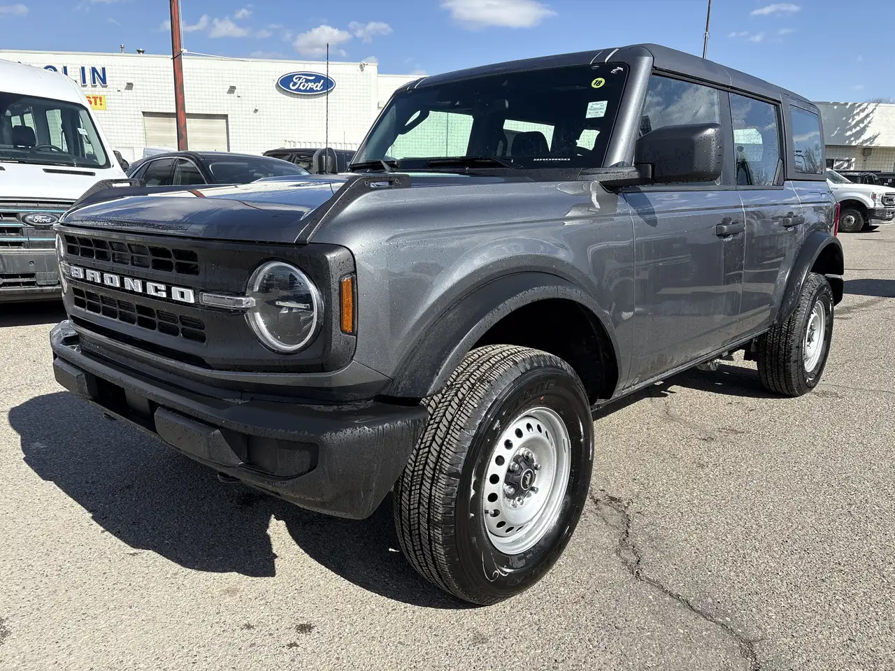 Ford Bronco снимка Ford Bronco