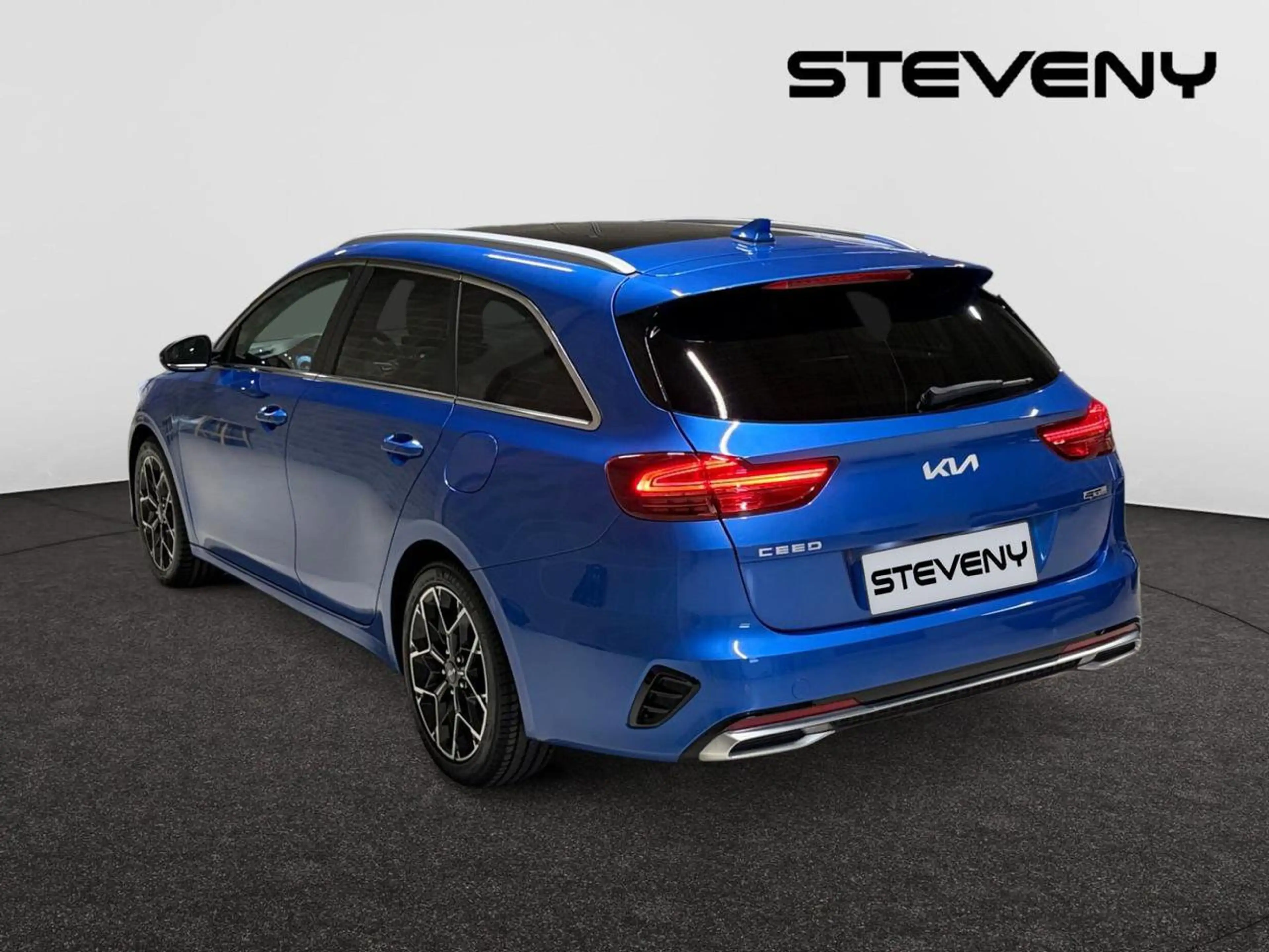 Kia Ceed / cee'd GT LINE 1.5ISG Auto *LED*TOIT OUVRANT* — photo 3