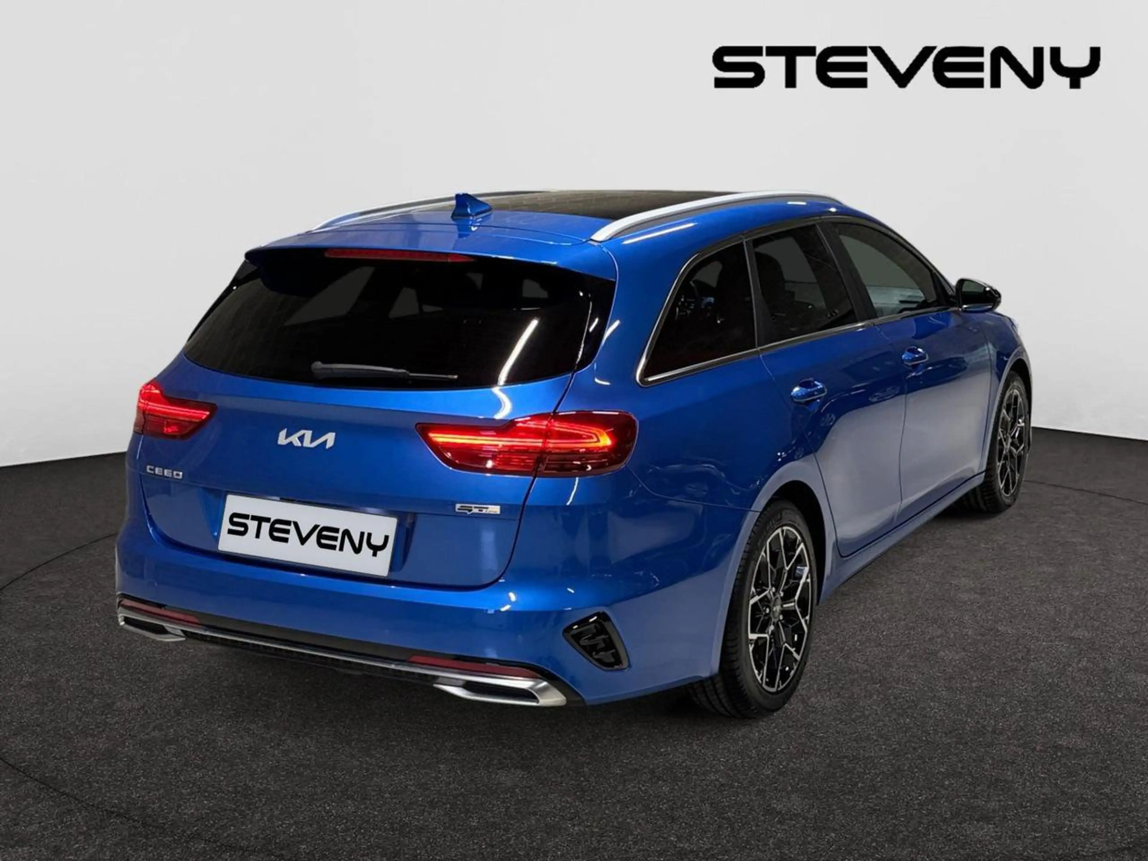 Kia Ceed / cee'd GT LINE 1.5ISG Auto *LED*TOIT OUVRANT* — photo 4