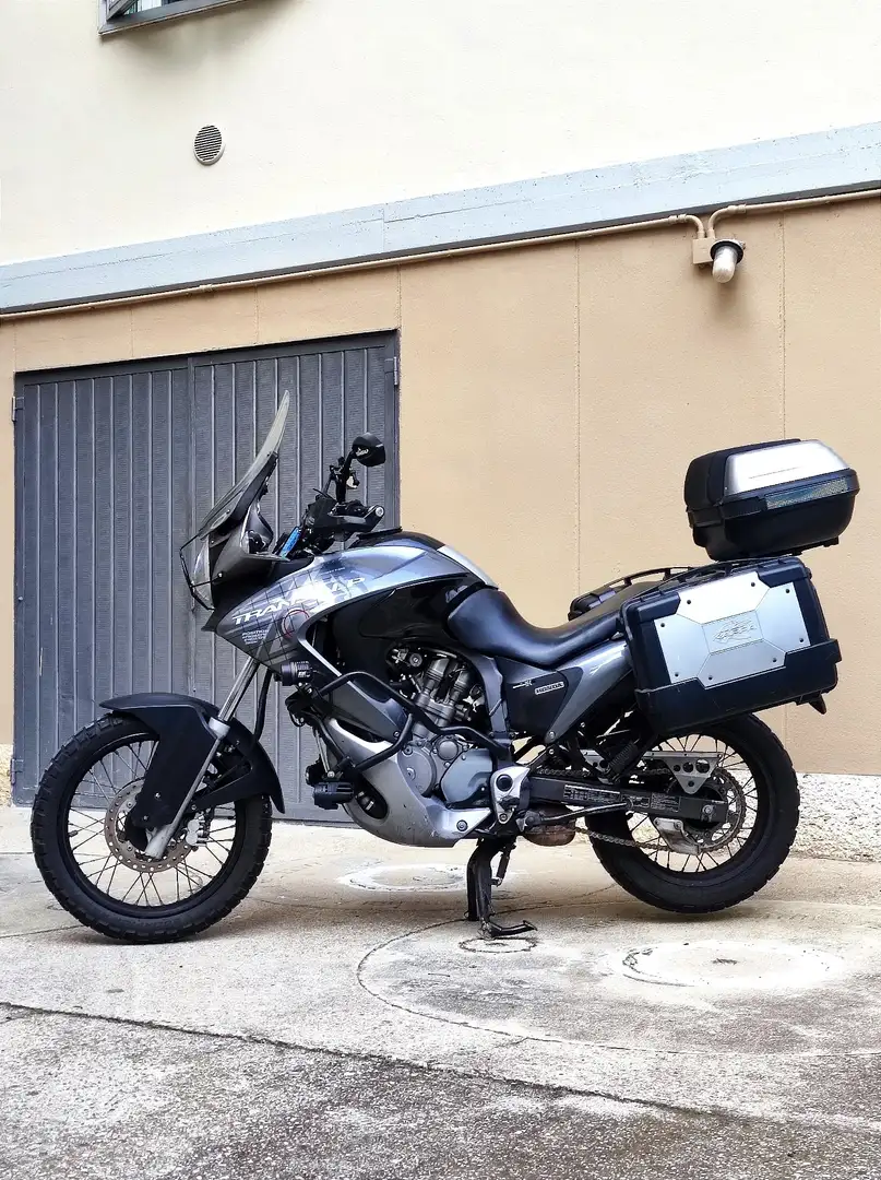 Honda XL 700 Grigio - 2